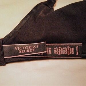 NWOT Victoria's Secret bra 34C